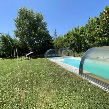 15min Lyon Calme Acces Piscine Jardin